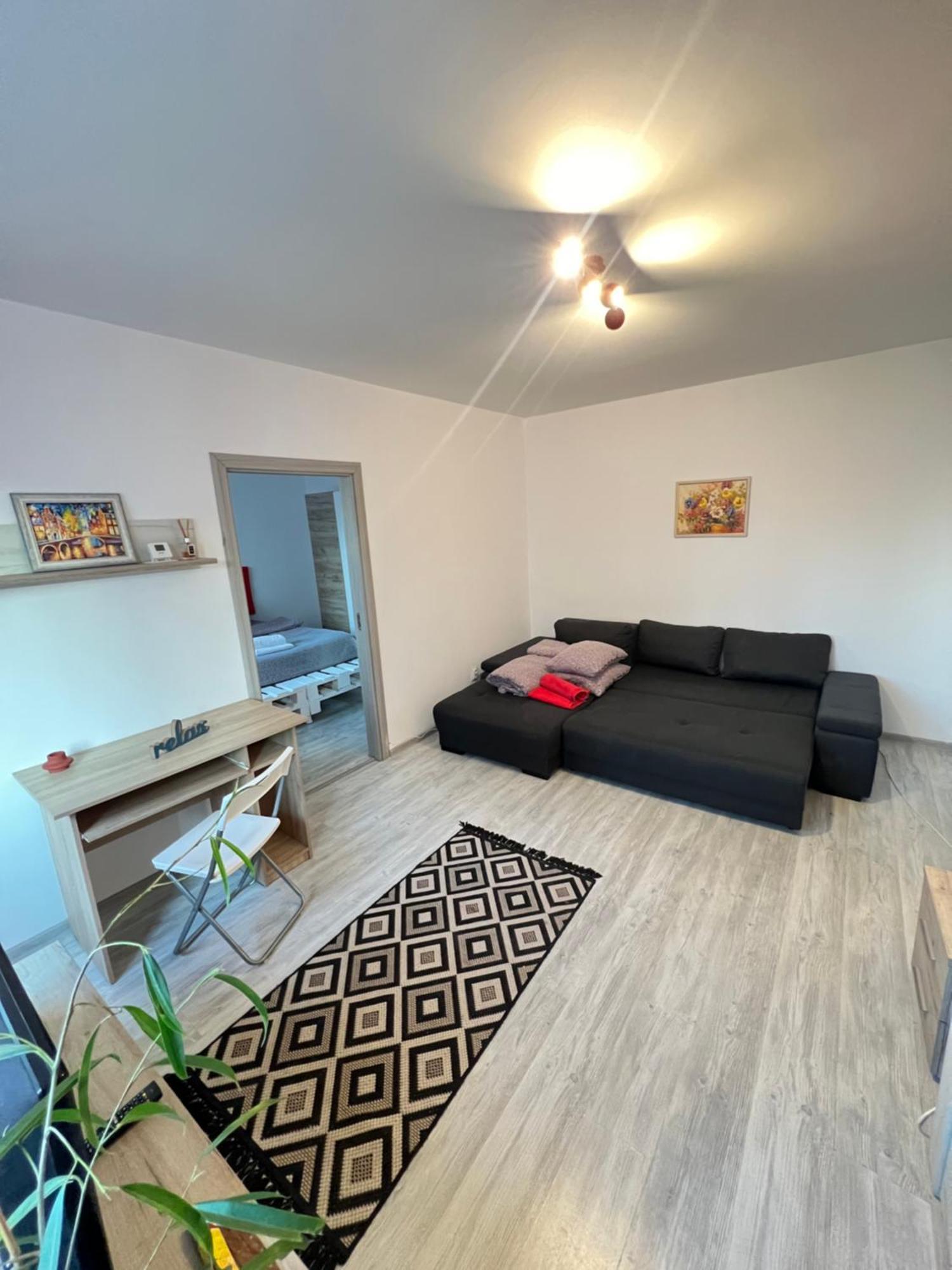 3 Rooms Apartment Airy & Bright Palas Style Iasi Exterior foto